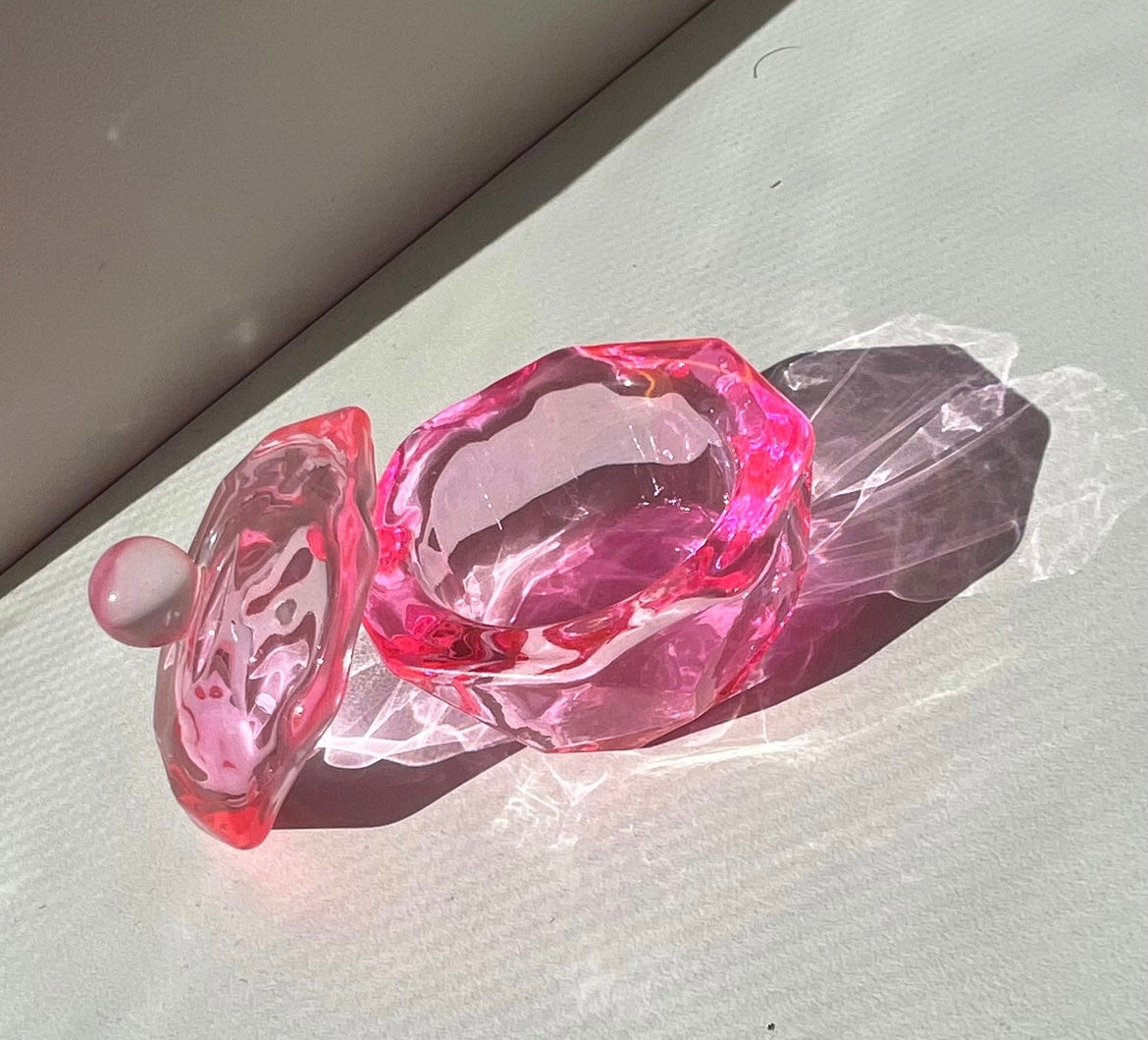 Pink tinting dish